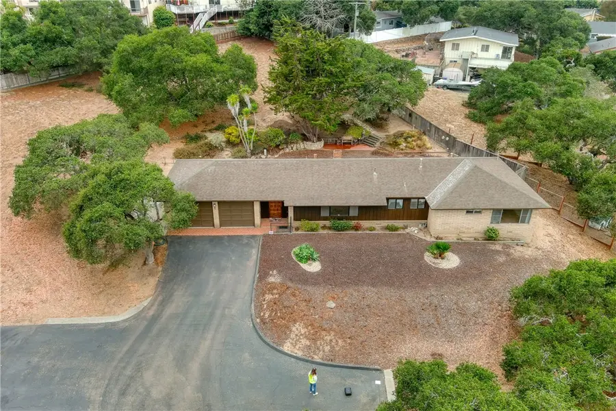 910 12th Street, Grover Beach, CA 93433 - #2