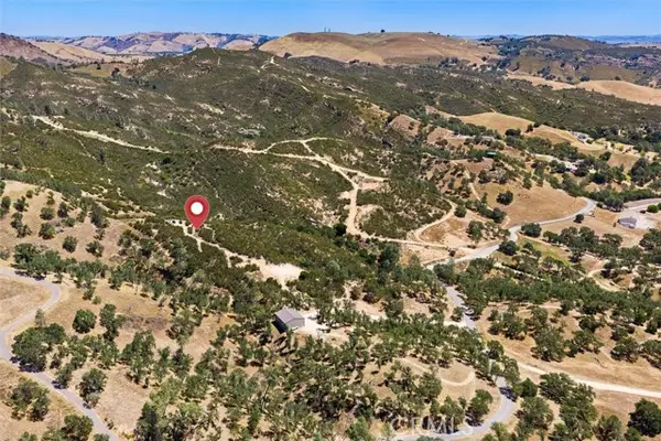 6240 Nacimiento Shores Road, Bradley, CA 93426