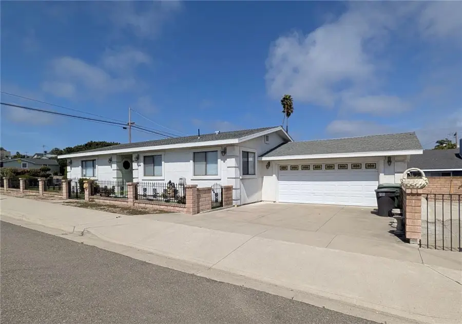 296 8th, Grover Beach, CA 93433 - #2