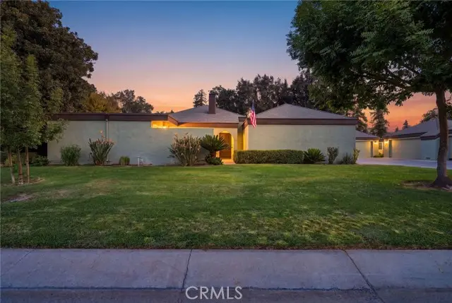 2950 Border Links Drive, Visalia, CA 93291 - #2