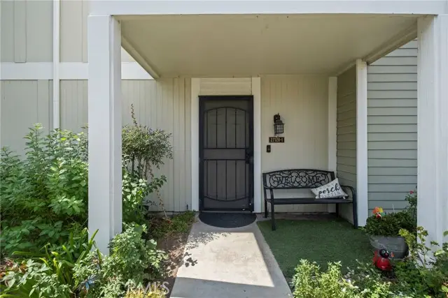 27120 Crossglade  #1, Canyon Country, CA 91351 - #2