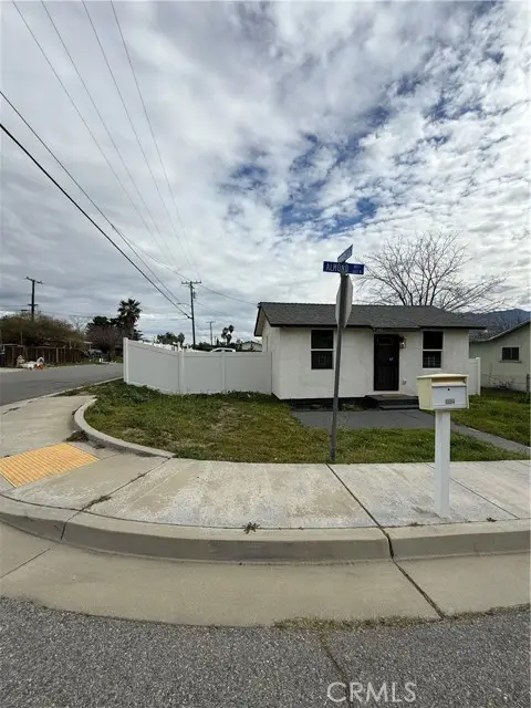 582 Almond Way, Banning, CA 92220