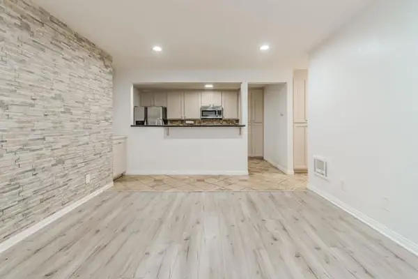 9860 Dale Avenue  #D10, Spring Valley, CA 91977