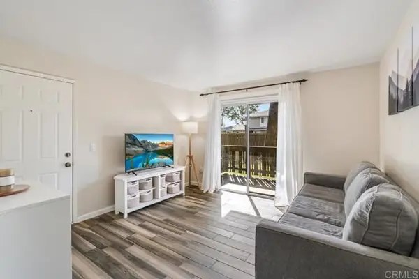 2528 White Oak Place  #5, Escondido, CA 92027