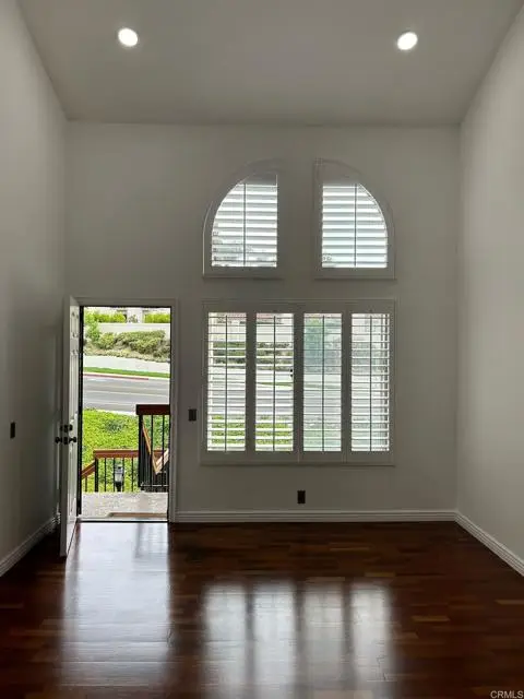 4040 Porte La Paz  #75, San Diego, CA 92122