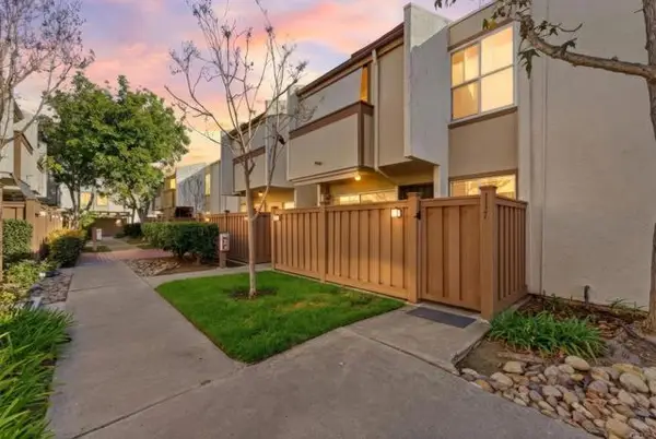 35491 Castle Glen Drive  #117, San Diego, CA 92123