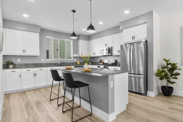 5264 Beachfront Cove St.  #214, San Diego, CA 92154