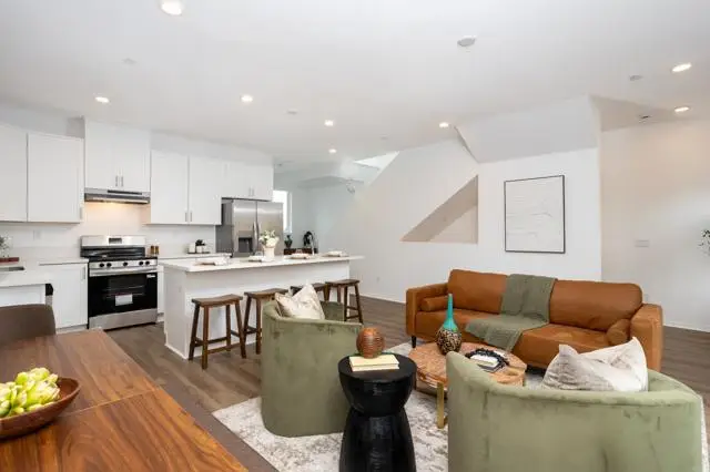 4982 Ocean View Boulevard, San Diego, CA 92113 - #2