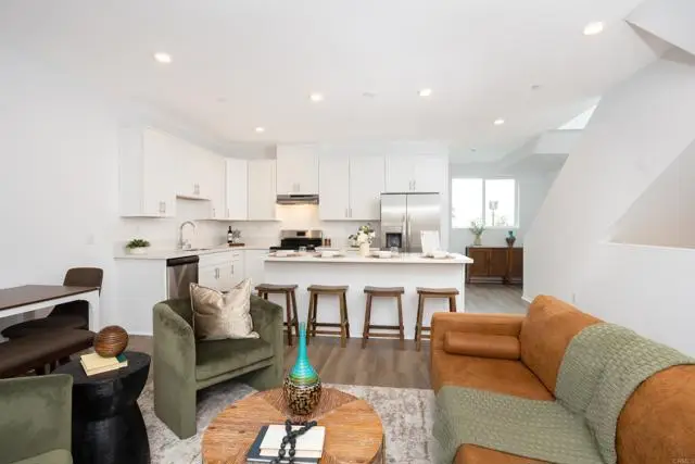 4982 Ocean View Boulevard, San Diego, CA 92113 - #3