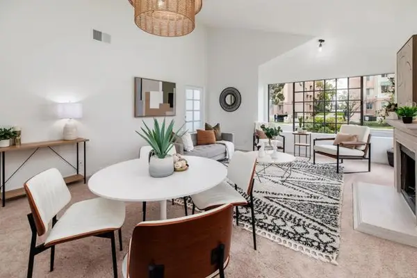 4085 Crystal Dawn  #201, San Diego, CA 92122