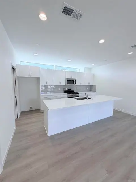 2244 Calle Chanate, San Diego, CA 92139 - #3