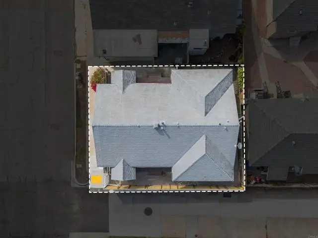 2520 L Street, San Diego, CA 92102 - #1