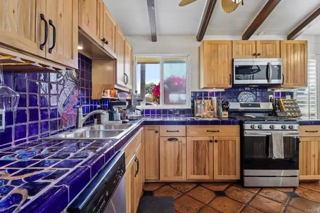 410 Santa Clara Drive, Vista, CA 92083 - #2