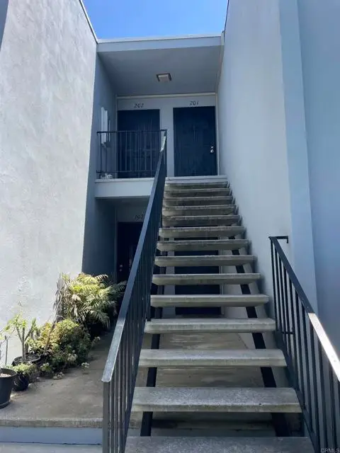 4750 Noyes Street  #202, San Diego, CA 92109