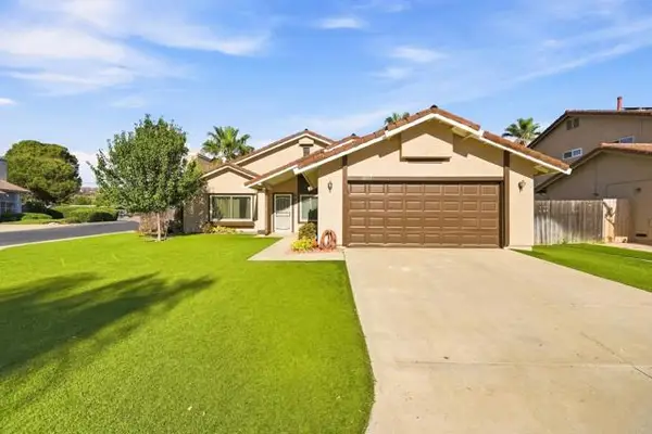 10355 PASEO PALMAS DR., Lakeside, CA 92040