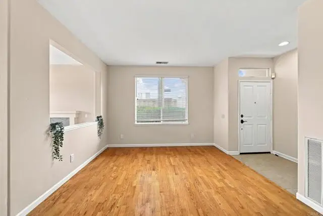 11595 Compass Dr Drive  #8, San Diego, CA 92126 - #3