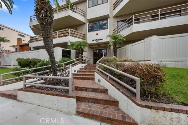 512 Esplanade  #303, Redondo Beach, CA 90277