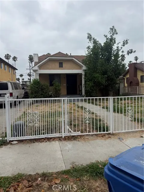 5425 St Andrews, Los Angeles, CA 90062
