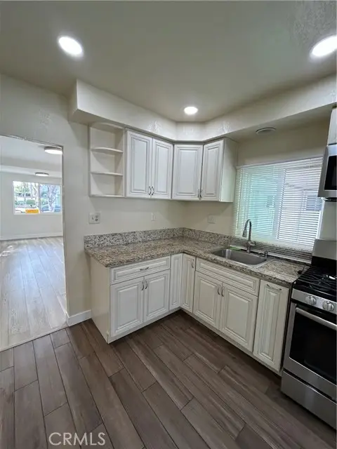 2033 Burnett Street, Long Beach, CA 90810 - Image #3