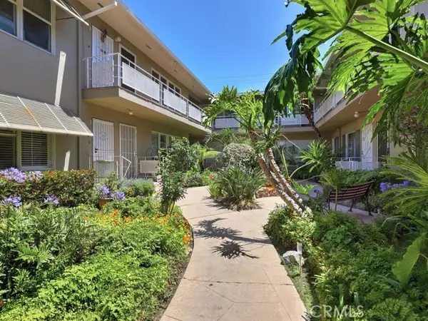 3042 3rd St  #5, Long Beach, CA 90814