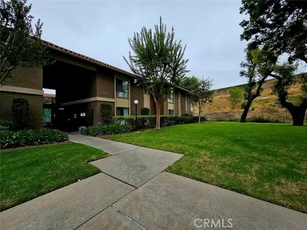 611 La Veta Park Circle  #CI228, Orange, CA 92868