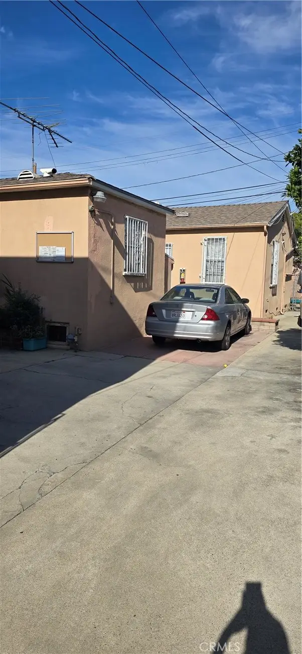 2944 8th Avenue, Los Angeles, CA 90018 - Image #2