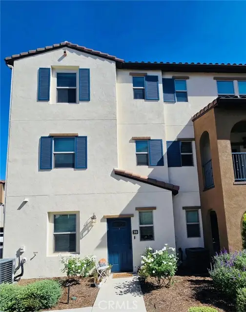 9871 Alburtis Avenue  #38, Santa Fe Springs, CA 90670