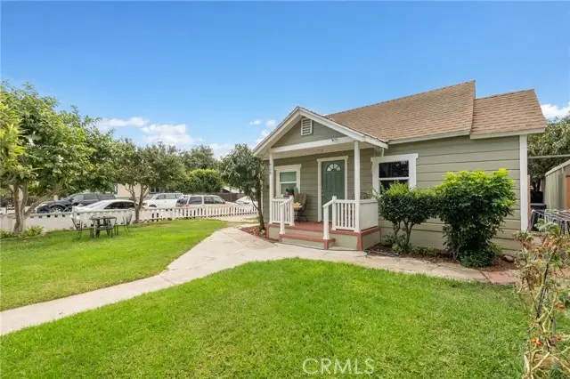 926 Pine, Santa Ana, CA 92701 - #3