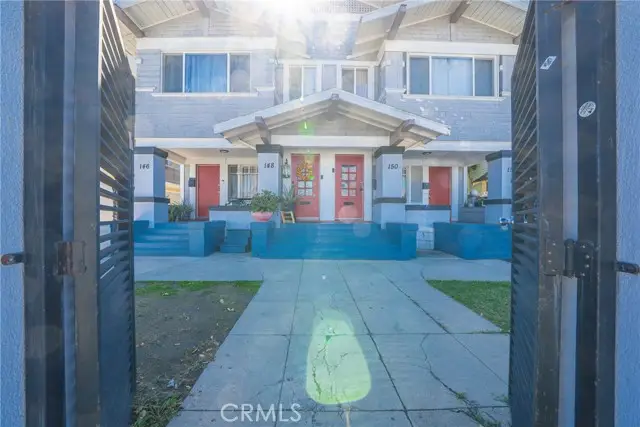 146 Vernon, Los Angeles, CA 90037 - Image #2