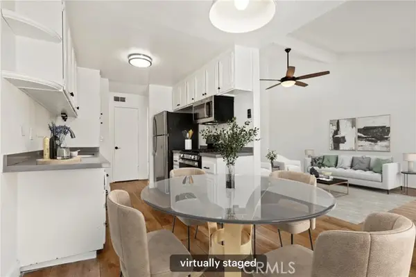 700 La Veta Avenue  #T4, Orange, CA 92868