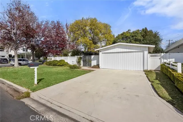2024 Diana Lane, Newport Beach, CA 92660 - Image #2