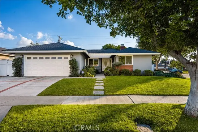 822 Lomita Avenue, Orange, CA 92867 - Image #2
