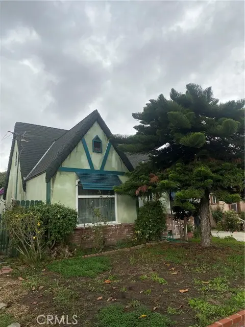 8453 Cypress, South Gate, CA 90280