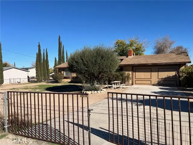 10643 Redwood, Hesperia, CA 92345 - #2