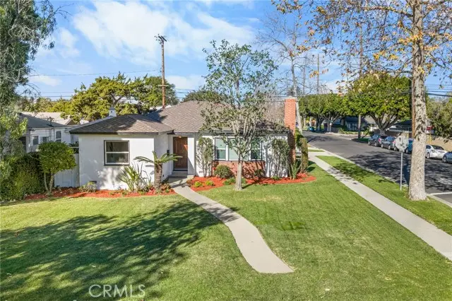 623 20th, Santa Ana, CA 92706 - #3