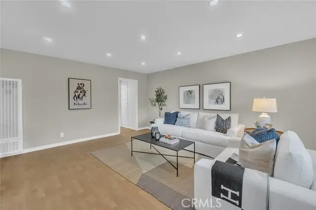 3907 La Crescenta Avenue  #208, La Crescenta, CA 91214 - Image #3