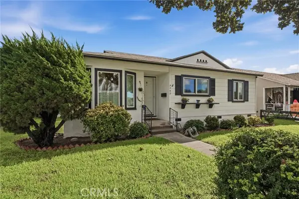 3742 Palo Verde Ave, Long Beach, CA 90808