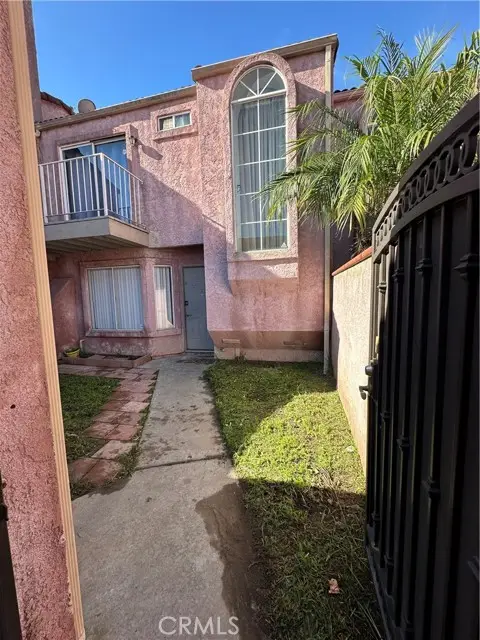 165 Racquet Club Drive, Compton, CA 90220