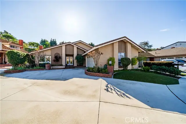 6430 Oakview Lane, Anaheim, CA 92807 - Image #3