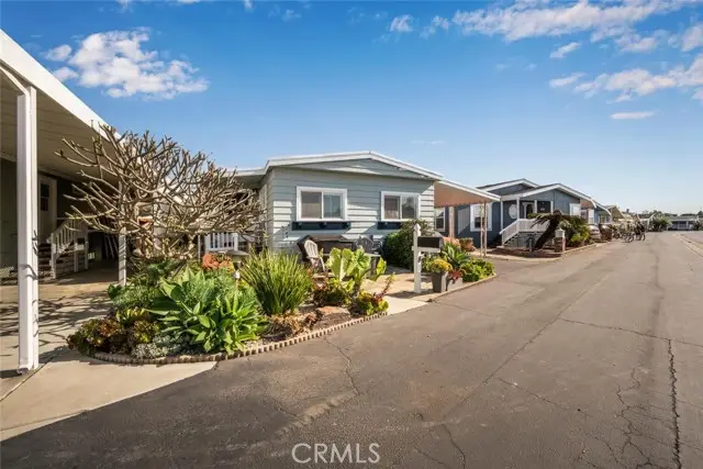 16222 Monterey Lane  #81, Huntington Beach, CA 92649 - Image #3