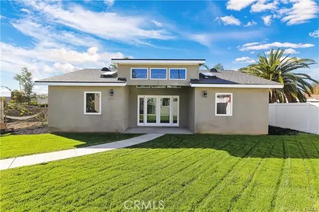 552 N Cambridge St, Orange, CA 92867 - #1