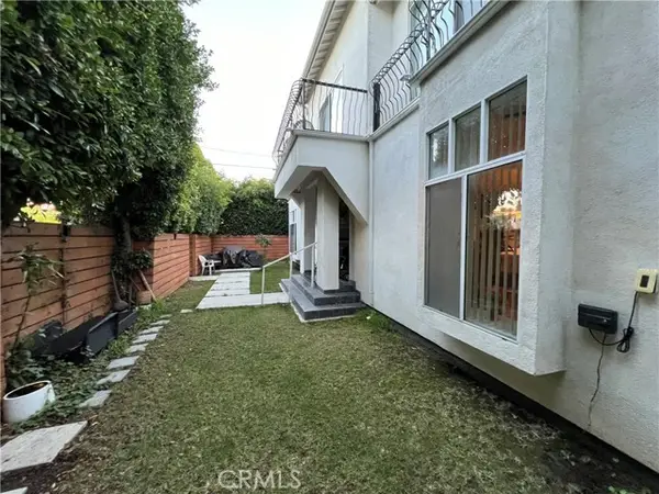 3943 Wade, Los Angeles, CA 90066