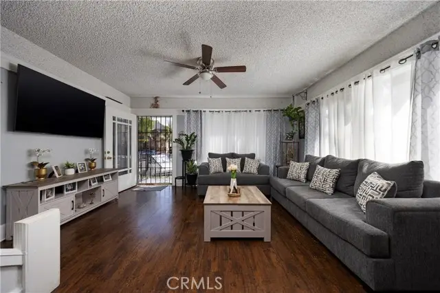 643 Elm Avenue, Long Beach, CA 90802 - #2