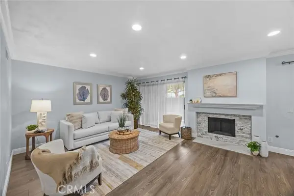 2504 Willow Street  #101, Signal Hill, CA 90755