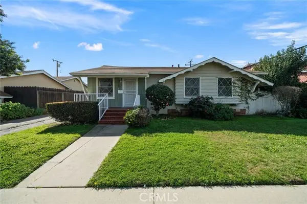 8110 Topia, Long Beach, CA 90808