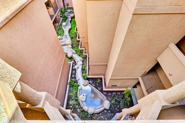 640 4th Street  #401, Long Beach, CA 90802 - #2