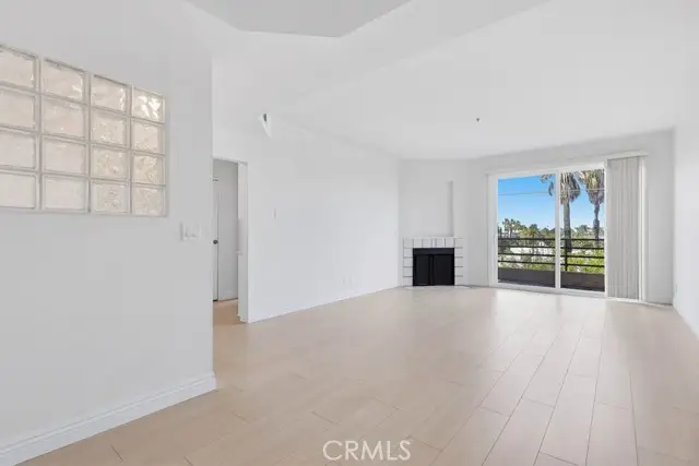 640 4th Street  #401, Long Beach, CA 90802 - #3