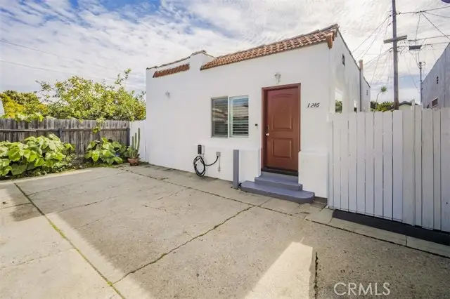 1216 Barcelona, Long Beach, CA 90813 - #2