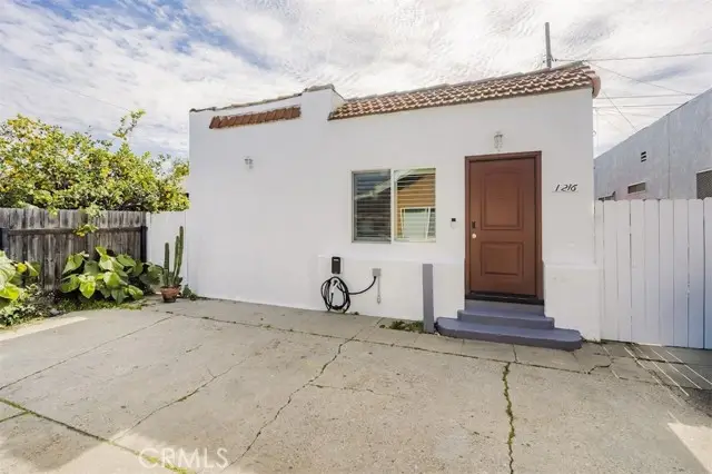 1216 Barcelona, Long Beach, CA 90813 - #3