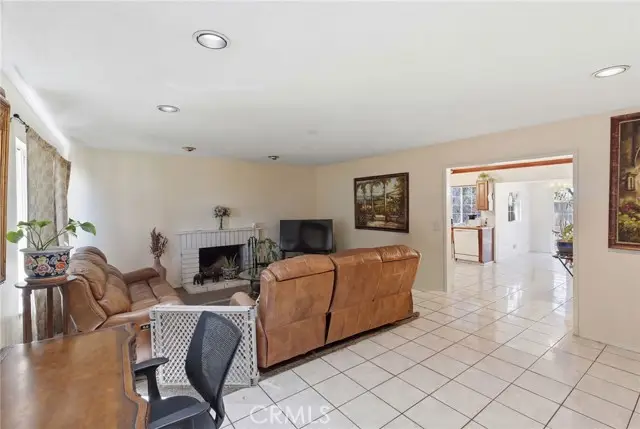 1077 Westpark, Corona, CA 92882 - #3